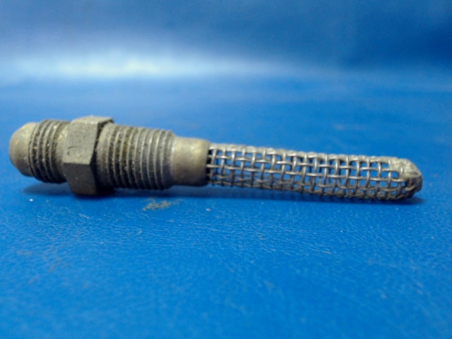 0422130 Cessna - Strainer - Fuel Tank (Finger)